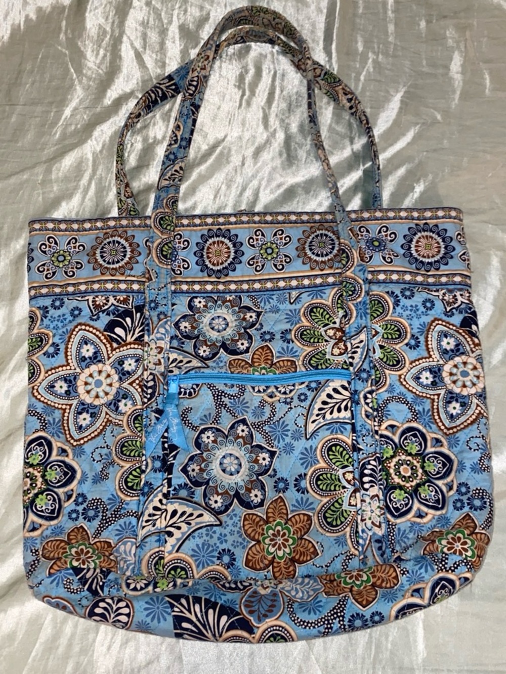 Vera Bradley Light Blue Quilted Floral Pattern Tote